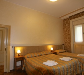 Residence With Bedroom With Double Bed