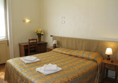 Bedroom with double bed