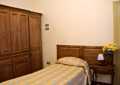 Single bed room